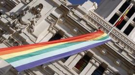 Se acabó la excusa: el Supremo avala que la bandera LGTBIQ+ se pueda colgar en edificios públicos