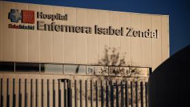 Una parte del techo del Hospital Isabel Zendal se ha "desplomado" y la Comunidad habla de "un pequeño desprendimiento"