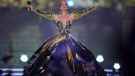 Katy Perry sufre un terrible susto en pleno concierto y su reacción provoca sensación: "¡Qué profesional!"
