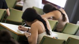 Esta es la diferencia entre revisión simple y doble corrección en los exámenes de la EVAU