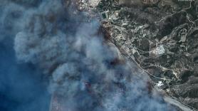 Los incendios en Grecia siguen fuera de control: más evacuaciones en Rodas, Corfú y Eubea