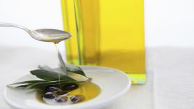 Piden parar la exportación de aceite de oliva fuera de España por emergencia climática