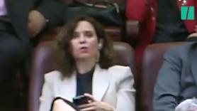 El Gobierno de Ayuso estira el chicle del insulto a Sánchez con esta foto