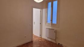 Idealista necesita alquilar este piso reformado de dos habitaciones en el centro de Madrid por 900€