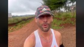 Un deportista muestra cómo es una maratón en Kenia: no puede seguirles el ritmo