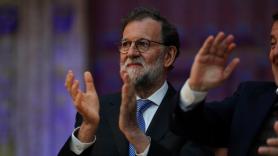 Preguntan a Rajoy qué le diría a los jóvenes de Ourense: dice dos palabras y se queda tan tranquilo