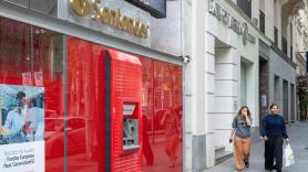 Oleada de preocupación por los cobros duplicados en el Banco Santander debido a un error inesperado