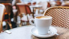 Adiós a tomar café como ahora: en el extranjero se ponen en guardia con la polémica tendencia que nace en España