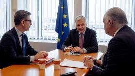 Reynders adelanta su excedencia en Bruselas y deja en el aire la mediación del CGPJ