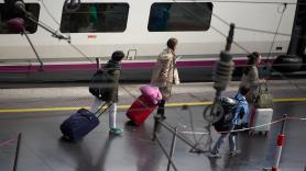 Un tren descarrila y vuelca en Madrid, en el túnel entre Chamartín y Atocha