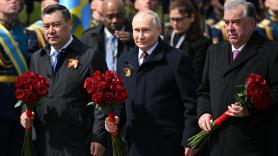 Putin recibe burlas por el desfile militar del Día de la Victoria
