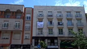 La historia detrás las sábanas en los balcones que han aparecido en un barrio de Madrid