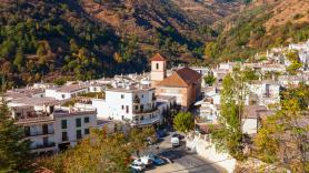 El pueblito de Granada de toque veneciano que tiene un canal de agua por sus principales calles