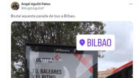 El letrero que ha aparecido en una marquesina de autobús de Bilbao es para reflexionar mucho