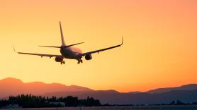 Un vuelo dirección Canarias salva la tragedia por unos metros