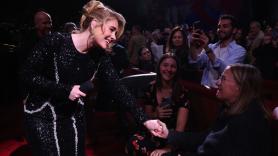 Adele da la réplica perfecta a un fan que gritó 'el Orgullo es una mierda' en mitad de un concierto