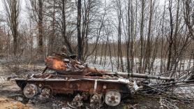 Rusia empieza a quemar sus últimos tanques y ya hay quien se pregunta por qué Ucrania no gana la guerra