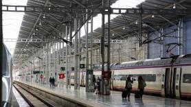 El tren de alta velocidad de lujo español que enamora en Reino Unido: "Pone en evidencia nuestra red ferroviaria"
