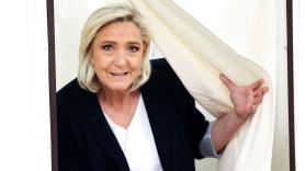 Le Pen pide la "mayoría absoluta" en segunda vuelta para gobernar sin las "trabas" de Macron