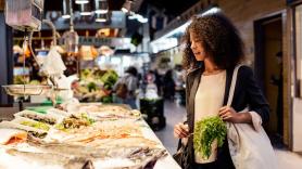 Un medio relevante en Portugal cuela una alerta alimentaria falsa y 'podrida' de Europa contra un pescado español