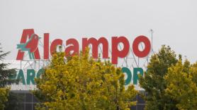 Los supermercados Alcampo encogen por orden de dirección y en España aguantan la respiración