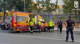 Herida grave tras rajarle el cuello por la espalda con un cúter en Madrid