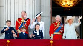 Dos años después de la muerte de Isabel II, la familia real intenta recuperarse de otro 'annus horribilis'