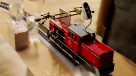 La música clásica alcanza nuevas cotas: un tren eléctrico en miniatura interpreta a estos grandes compositores