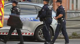 Un hombre acuchilla a sus padres en Bilbao y amenaza con tirarse por la ventana