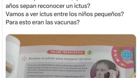 Un farmacéutico da una calmada réplica a esta queja por el contenido de un libro de texto de infantil