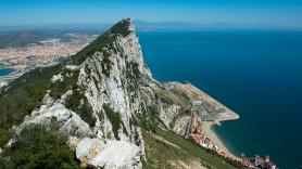 Los dos ministerios españoles que mantienen mapas que reconocen aguas territoriales a Gibraltar