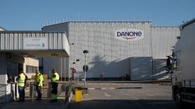 Danone escapa del abismo con golpe a los sueldos