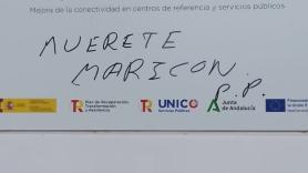 Un alcalde denuncia un grafiti homófobo que le desea la muerte: "Sí, soy maricón. Sí, soy del PP"