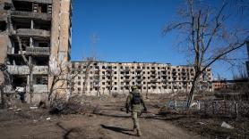 Rusia fuerza la retirada de los soldados ucranianos en un encuentro difícil y toma el control total de una ciudad clave