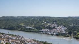 España acaba con la frontera portuguesa