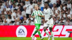 La Audiencia de Sevilla ordena reabrir una causa por insultos racistas a Vinicius en el Villamarín