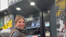 Se gasta diez euros en una máquina expendedora sorpresa en Berlín y esto es lo que le sale