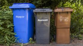 Muestra lo que muchas personas dejan junto a la basura en Alemania y la gente alucina