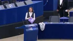 Irene Montero, obligada a quitarse un pañuelo palestino para intervenir en el Parlamento Europeo