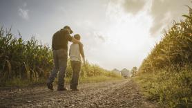 Un controvertido psiquiatra no se corta un pelo: "Los padres de hoy son los peores de toda la historia"