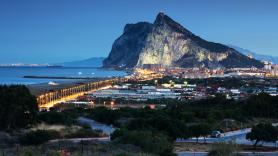 Gibraltar hace un pedido masivo de piedras españolas