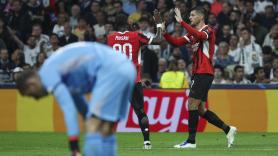 El Real Madrid sufre ante el Milan (1-3) su segunda derrota en Champions y el Girona sale goleado contra el PSV (4-0)