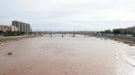 Denuncia lo que hicieron los turistas británicos durante las inundaciones en Valencia: "Diversión en las calles"