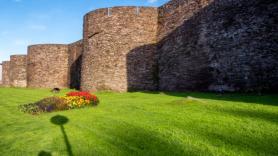 Esta ciudad de España alberga la única muralla romana del mundo que se conserva entera