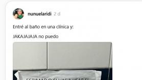 El cartel que se ha encontrado en el baño de una clínica es para leerlo dos veces o tres: tremendo