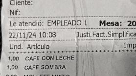 Pide un café con leche y un mollete en un bar del centro de Málaga: el precio es, para muchos, un problema mayor