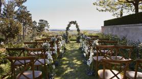 Preparan una boda por todo lo alto y cuando cruzan el umbral se encuentran con un motín: "¿Tan malos somos?"