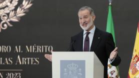 Acaba de cantar 'Estopa', Felipe VI coge el micrófono y suelta una frase que hace partirse a todos