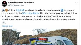 Esta publicación de la Guardia Urbana de Barcelona es una fantasía por lo que se ve a la izquierda