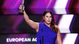 Karla Sofía Gascón, galardonada como mejor actriz en los Premios de Cine Europeo por su papel en 'Emilia Pérez'